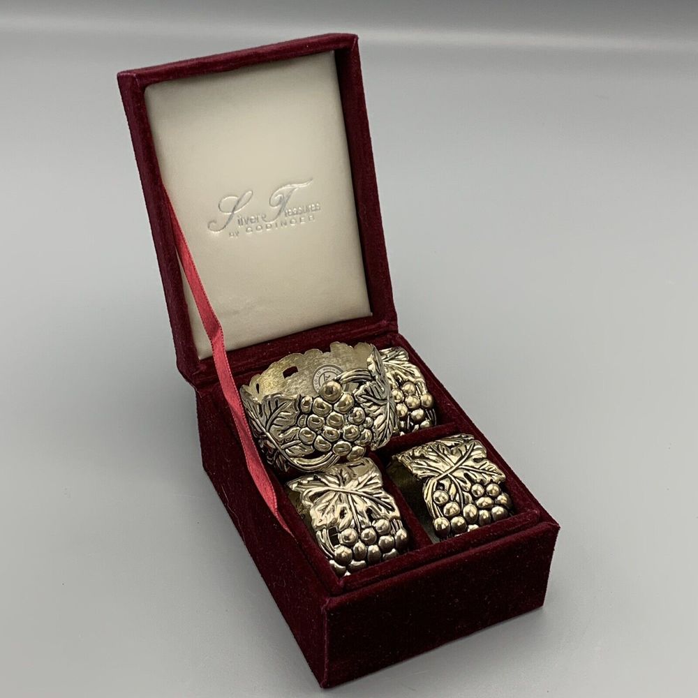 Vtg Silver Treasures by Godinger Grape Cluster 4 Napkin Rings in Box Silverplate
